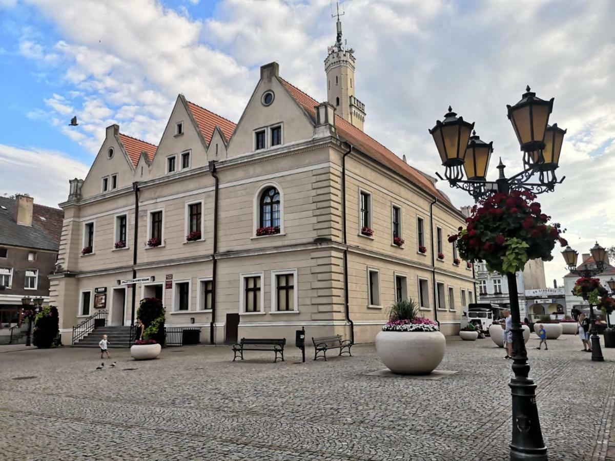 Ferienwohnung Przy Ratuszu Świebodzin Exterior foto