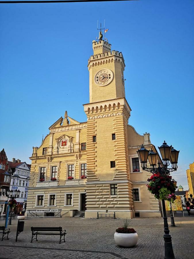 Ferienwohnung Przy Ratuszu Świebodzin Exterior foto